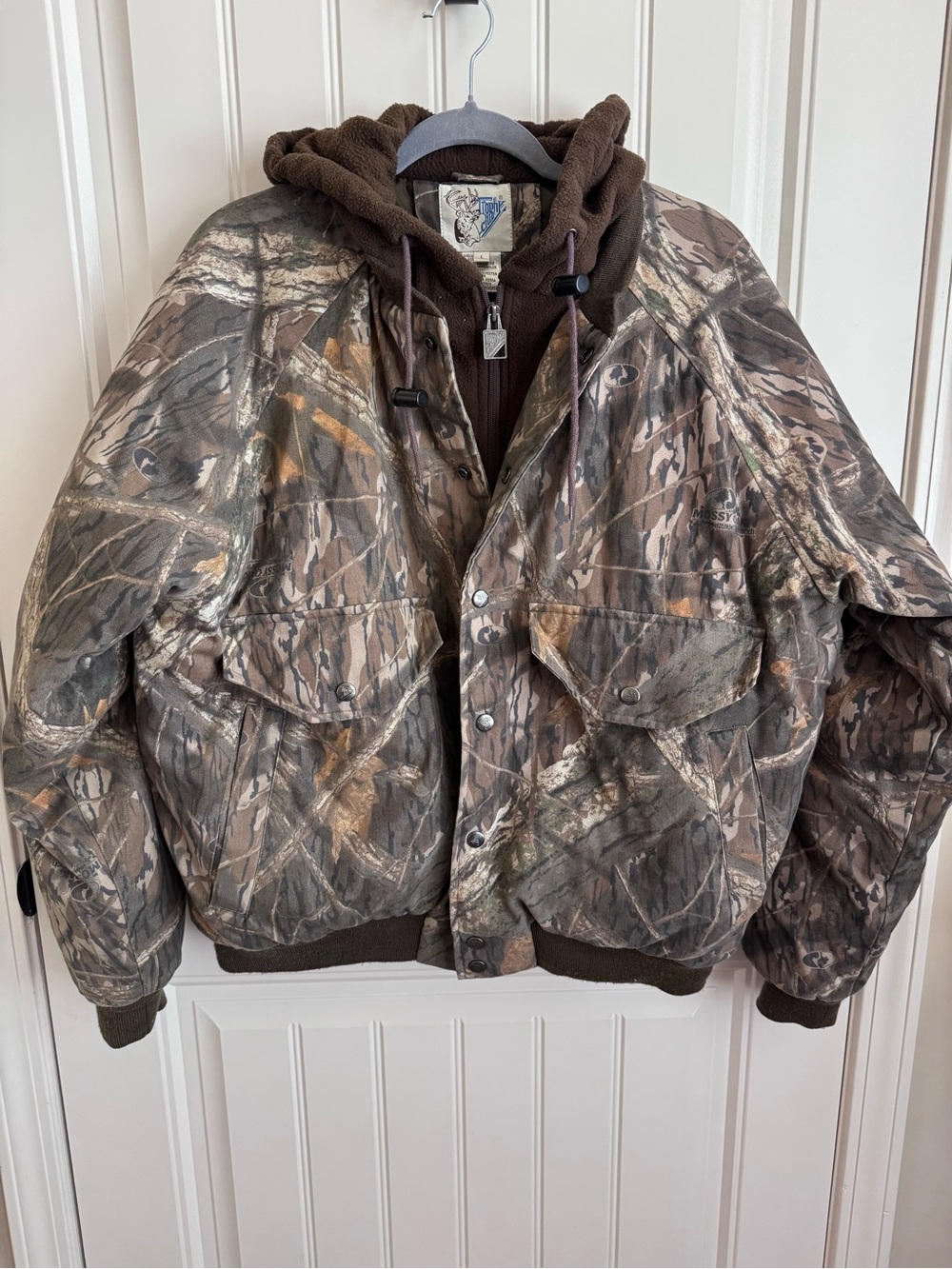 Vintage Trophy Club Men's Camo Bomber Jacket with Hood